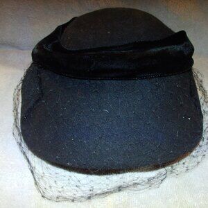 VTG Neumann Endler 100% wool Ladies Dress Hat/Church/Party
